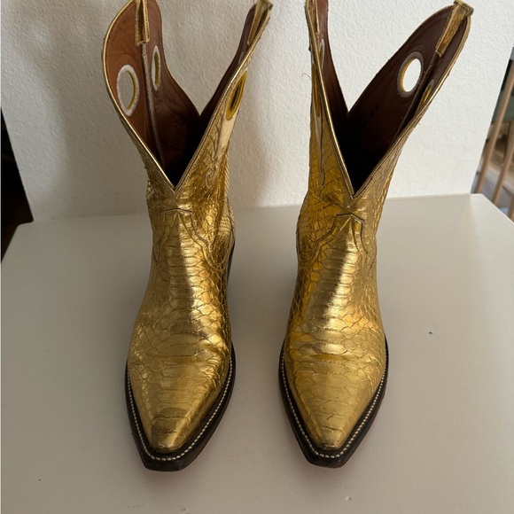 Molly Metallic Gold Python - Picture 8 of 15